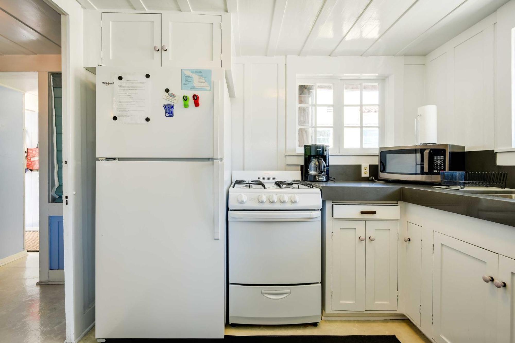 Charming Catalina Gem With Deck Walk To The Beach! Avalon Exterior photo