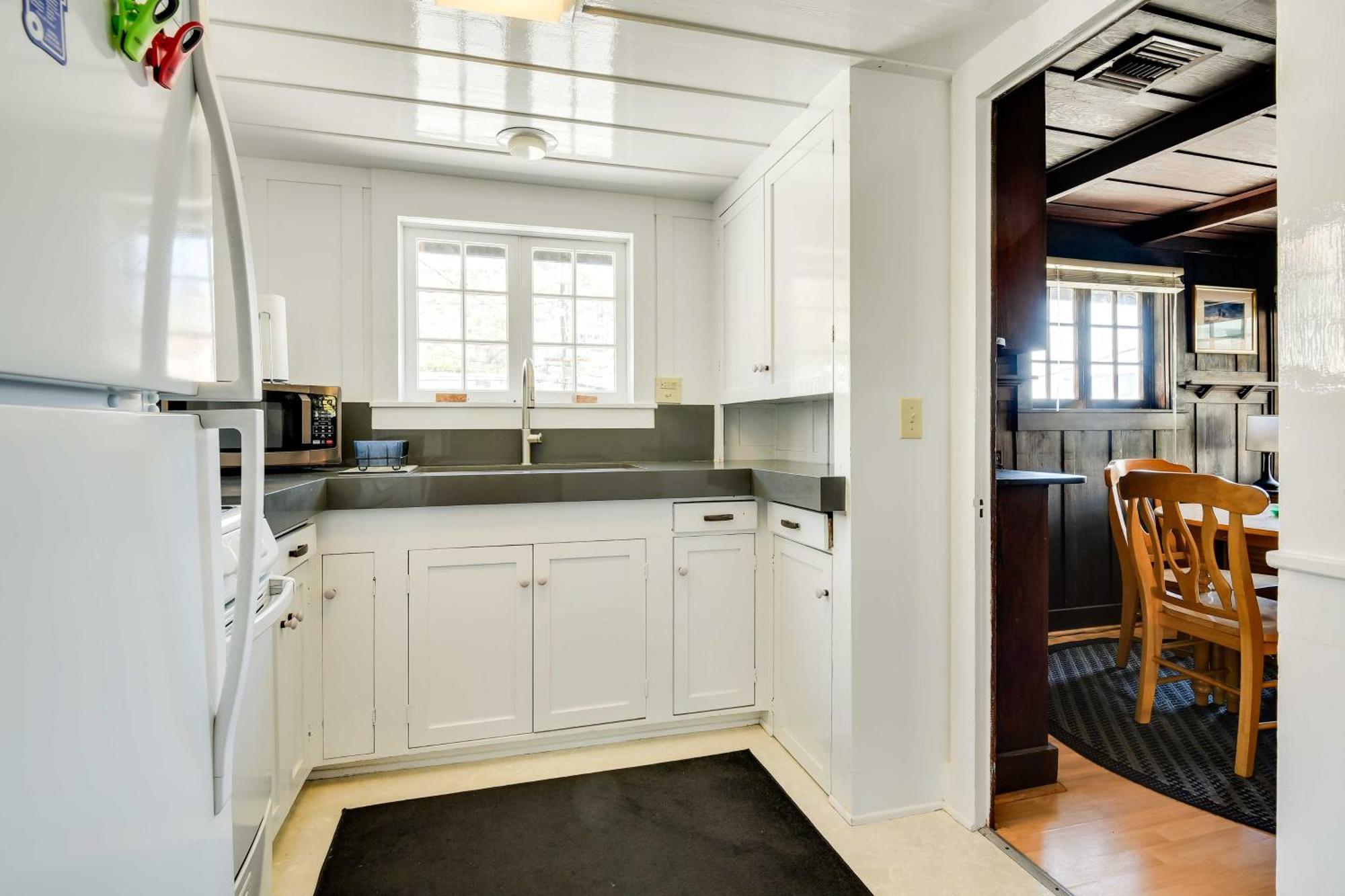 Charming Catalina Gem With Deck Walk To The Beach! Avalon Exterior photo