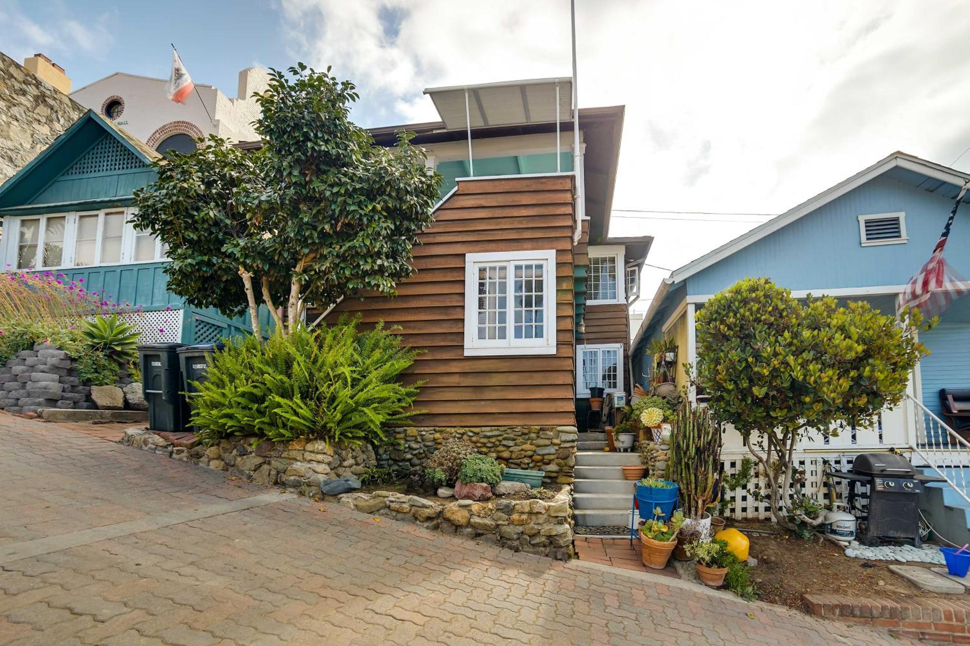 Charming Catalina Gem With Deck Walk To The Beach! Avalon Exterior photo