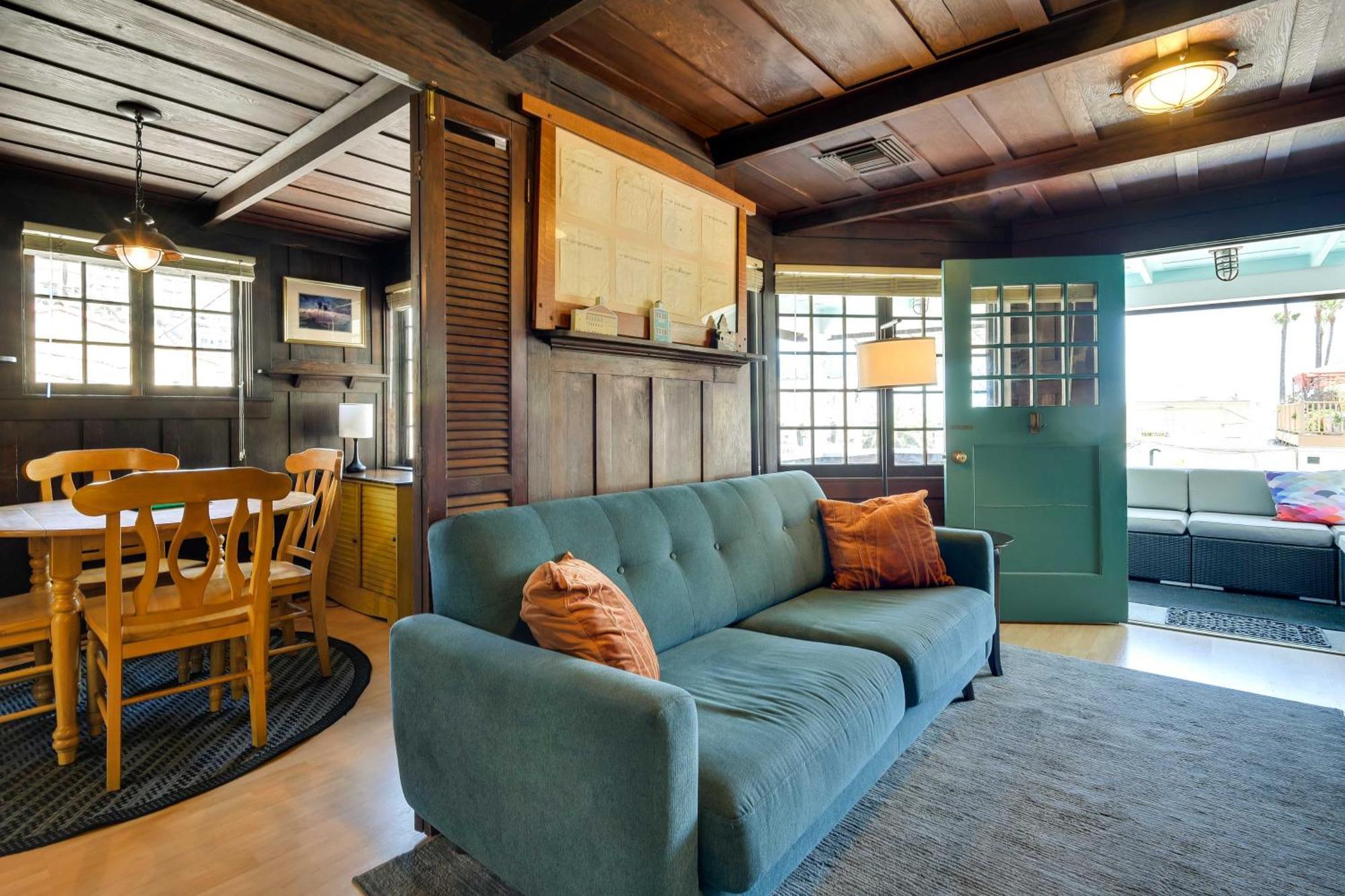 Charming Catalina Gem With Deck Walk To The Beach! Avalon Exterior photo
